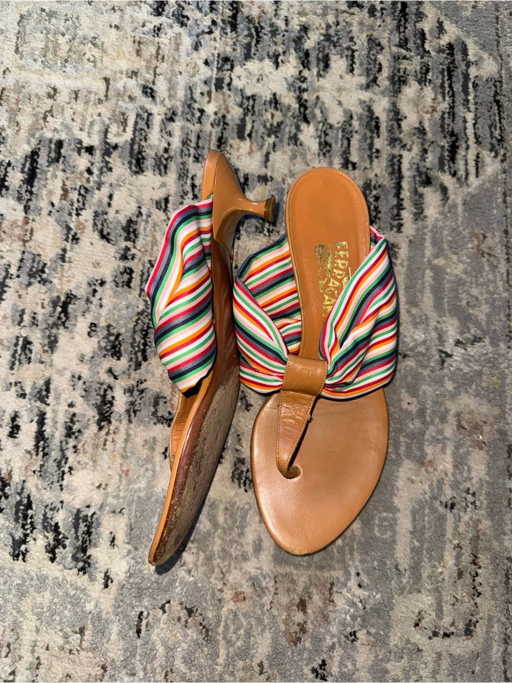 Vtg Salvatore Ferragamo striped kitten heels 7